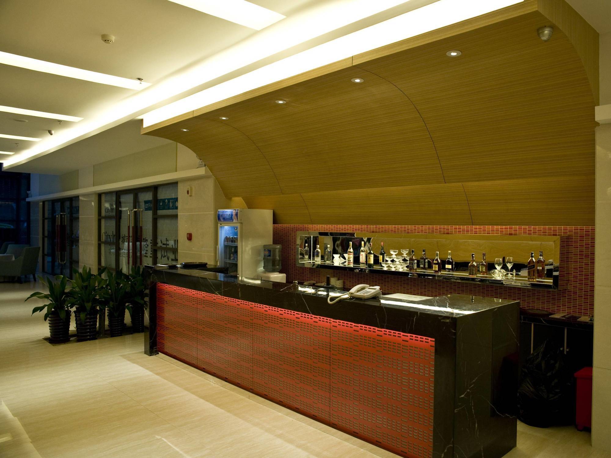 Joy Inn Gongbei Zhuhai Exteriör bild