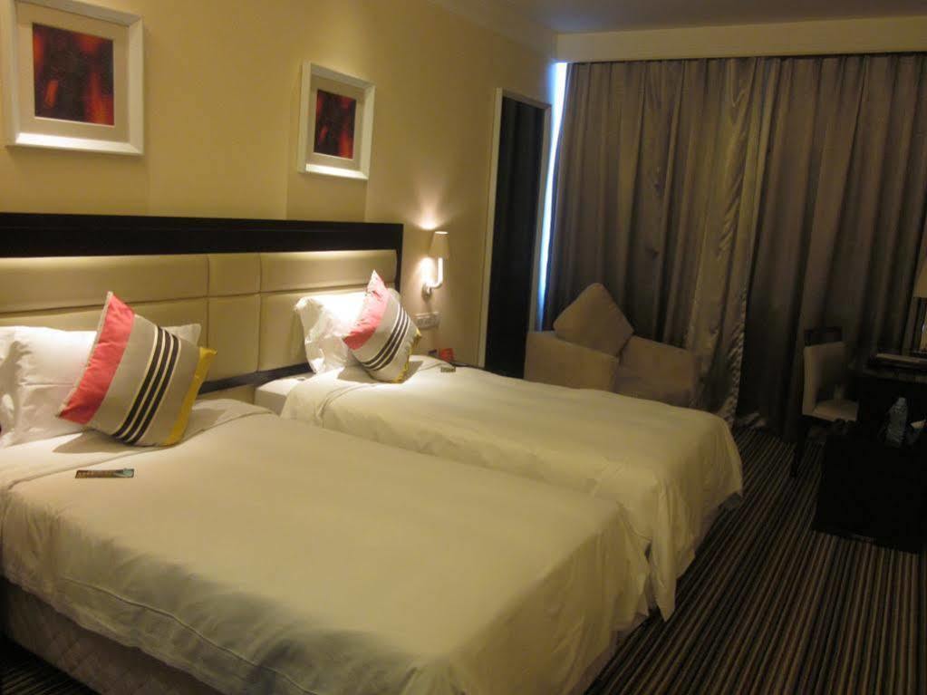 Joy Inn Gongbei Zhuhai Exteriör bild